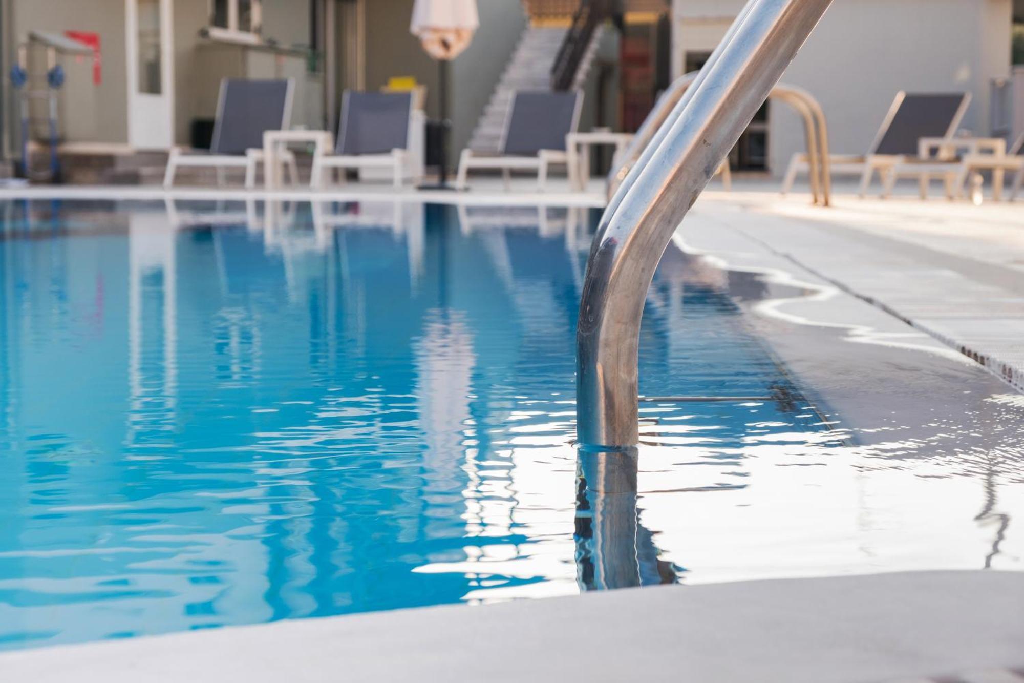 The Barn Hotel apartamentowy 2*